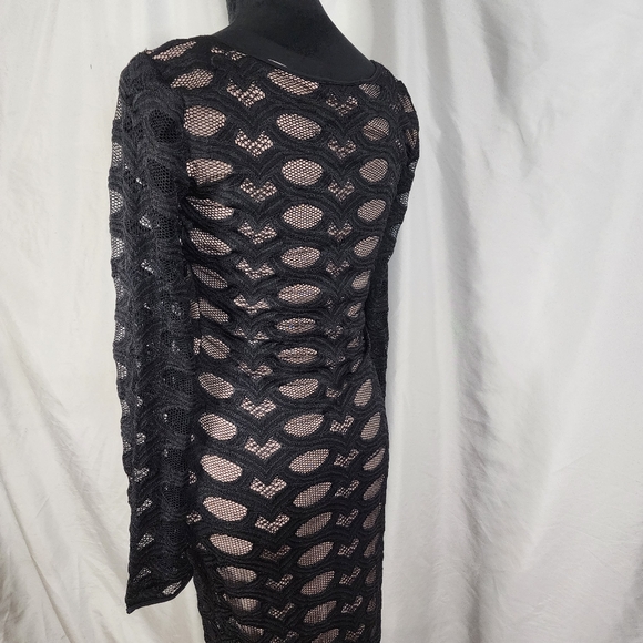 BCBGMaxazria Size Small Black Mesh Knit Lace Tanya Bodycon Dress Tan Lining - Picture 5 of 11